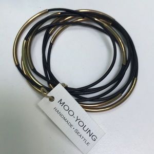 MOO-YOUNG bracelets black leather and gold
